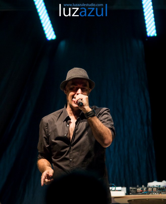 Concierto de música de los 80 en las Festes Patronals de Sant Vicent Ferrer de la Vall d'Uixó. Luzazul fotografía Raúl Rubio