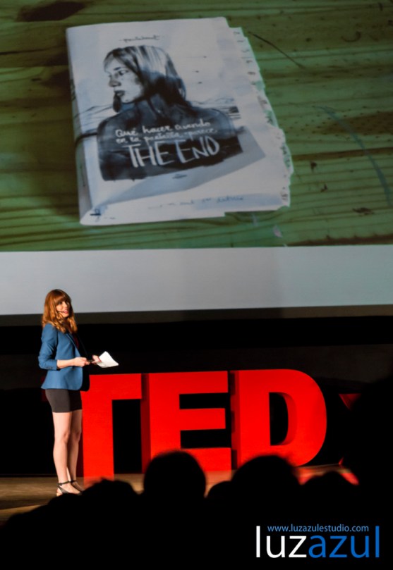 Charlas TEDxLa Vall organizadas por el IES Honori Garcia de La Vall d'Uixó. 2014. Fotos Raúl Rubio, luzazul estudio. Paula Bonet Que hacer cuando en la pantalla aparece The End