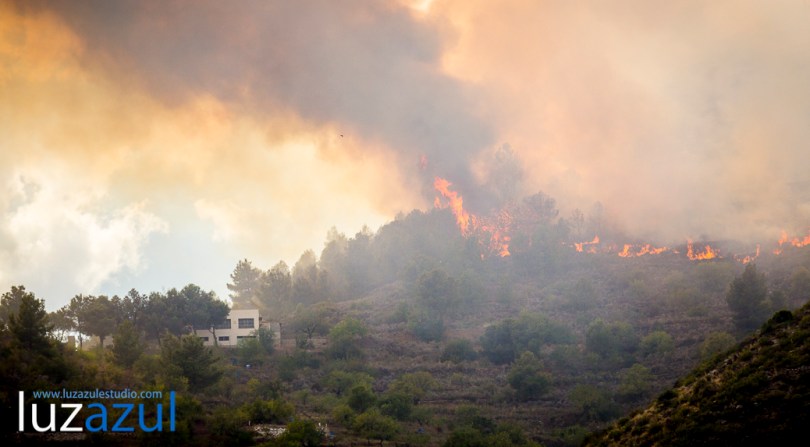 Incendio forestal en la Vall d'Uixó. 2014. Luzazul estudio (Raúl Rubio)