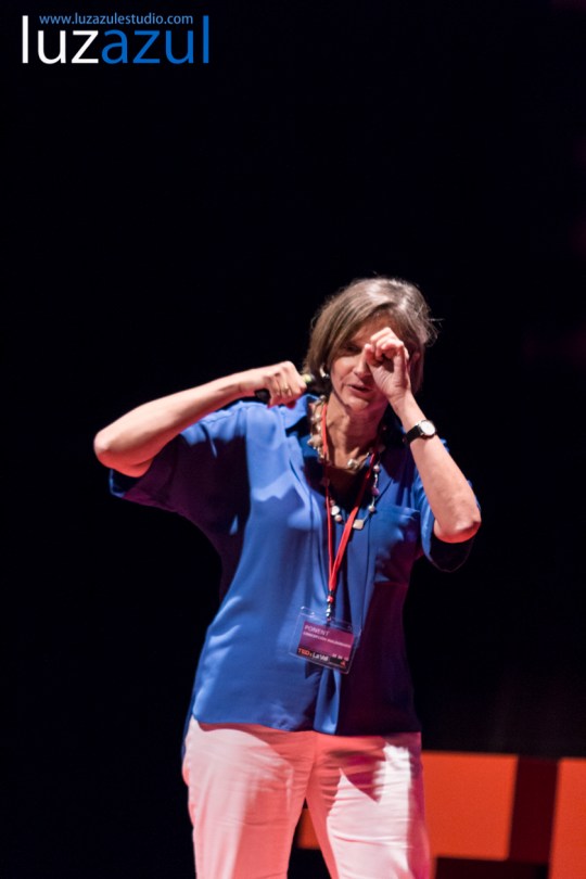 Concha Maldonado en las charlas TEDxLaVall2015, organizadas por el IES Honori Garcia en la Vall d'Uixó. Foto: Raúl Rubio (www.luzazulestudio.com)