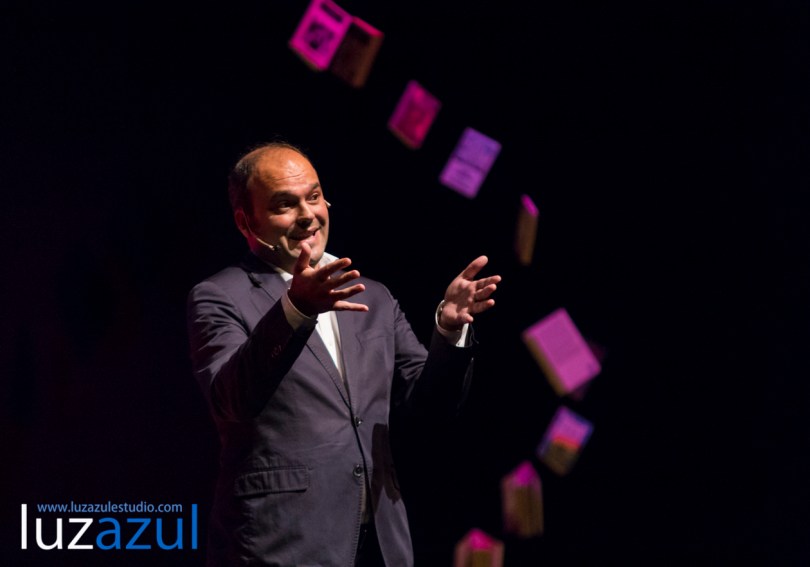 José Carlos Díez en las charlas TEDxLaVall2015, organizadas por el IES Honori Garcia en la Vall d'Uixó. Foto: Raúl Rubio (www.luzazulestudio.com)