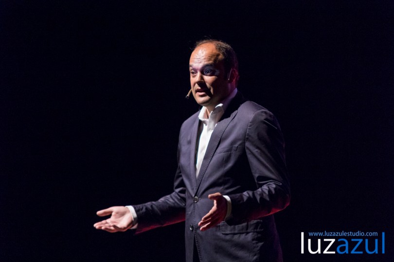 José Carlos Díez en las charlas TEDxLaVall2015, organizadas por el IES Honori Garcia en la Vall d'Uixó. Foto: Raúl Rubio (www.luzazulestudio.com)