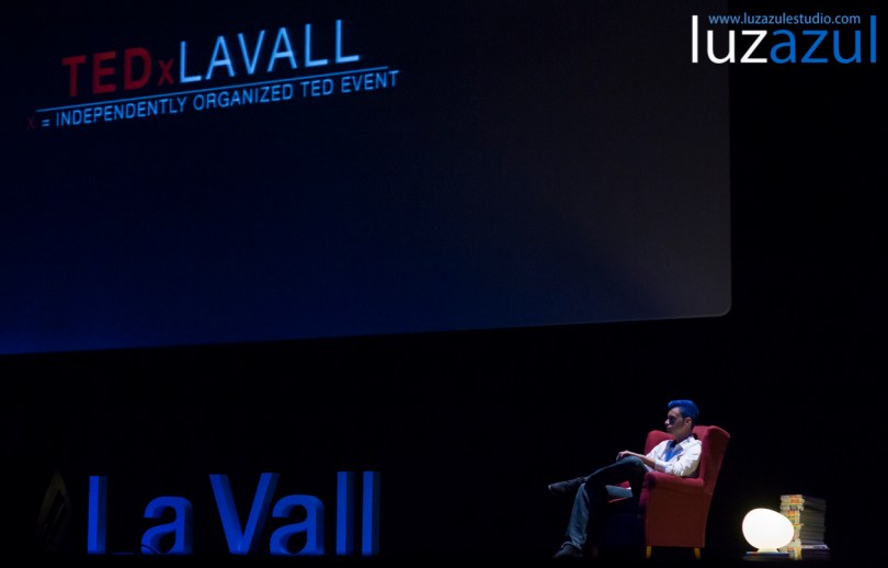 El Mago Ortbit en las charlas TEDxLaVall2015, organizadas por el IES Honori Garcia en la Vall d'Uixó. Foto: Raúl Rubio (www.luzazulestudio.com)