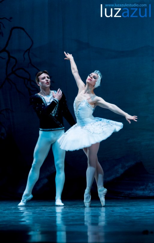 El Ballet de Moscú representa 'El lago de los cisnes' en el Auditori de la Vall. Foto: Raúl Rubio (www.luzazulestudio.com). Mayo 2015