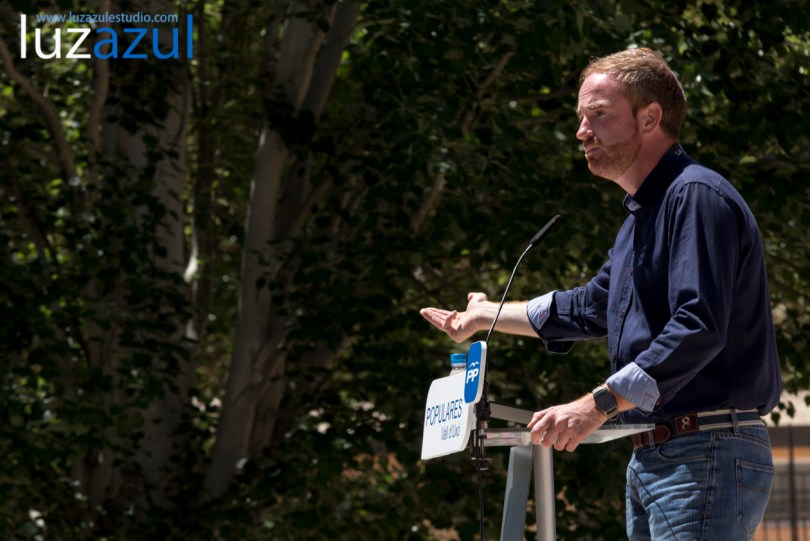 Mitin PP la Vall d'Uixó, con Oscar Clavell, Isabel Bonig y Javier Moliner. Foto: Raul Rubio (www.luzazulestudio.com). Mayo 2015