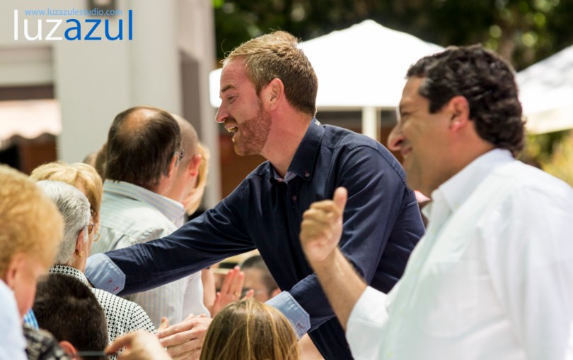 Mitin PP la Vall d'Uixó, con Oscar Clavell, Isabel Bonig y Javier Moliner. Foto: Raul Rubio (www.luzazulestudio.com). Mayo 2015