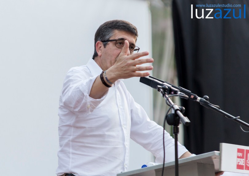 Presentacion de Tania Baños como candidata del PSPV la Vall d'Uixo. Interviene el exlehendakari Patxi López. Foto: Raul Rubio (www.luzazulestudio.com)